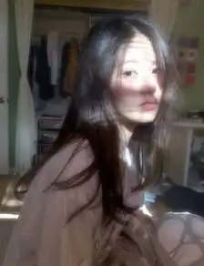 谁有和这个一对的情侣头像,就是这个的另一张,谢谢了,挺急的,我实在找不到
