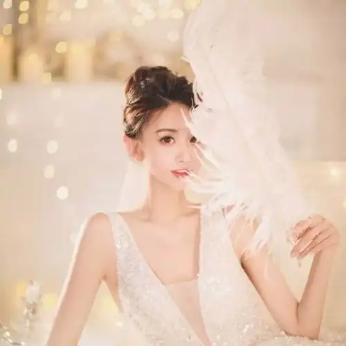 灯火入眉弯
