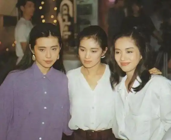 复古港风穿搭,靠这几件经典单品来搭配,复古港风氛围感这么来
