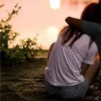 相依的qq情侣头像一男一女少年的心
