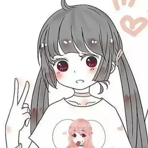 动漫情侣头像一女摆剪刀手呆萌
