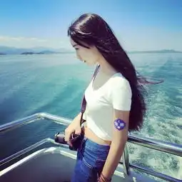 看着心酸qq女生皮肤大图许多事情早已失去了初衷
