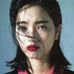 龙妈与caradelevingne斗眉这些人的眉毛都能自成表情包
