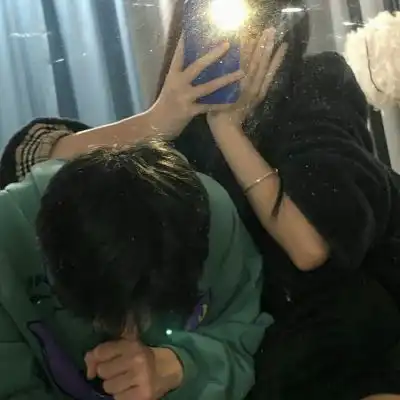 不牵手也可以漫步风霜雨雪不见面情侣头像我要个性网
