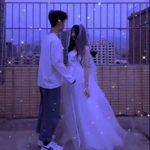 臭宝该换情侣头像啦
