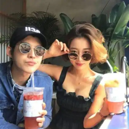 qq情侣头像一男一女,你的温柔不想再提及了
