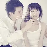 不带字情侣头像一男一女我们快要和青春说再见
