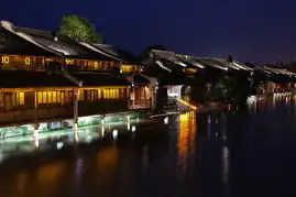 最美古桥夜色乌镇西栅
