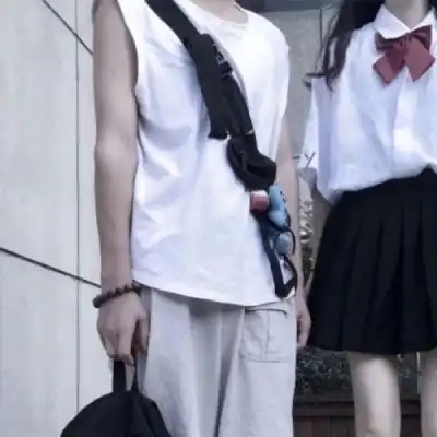 林弦一对两张真人潮流恩爱情头
