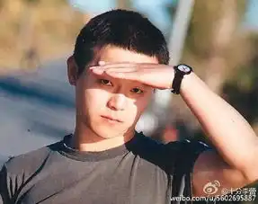 这是窦唯和窦靖童的青春
