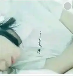 求这款情侣头像,清楚一点的
