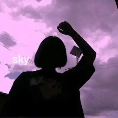女生短发头像不露脸星空下影子头像女
