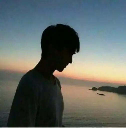 求一张男生侧脸照,可以和这个当情头的
