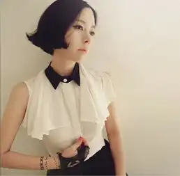 求这张图片的情侣头像要原图
