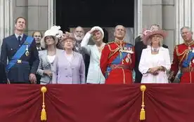 英国举行盛大阅兵式庆祝女王84岁生日
