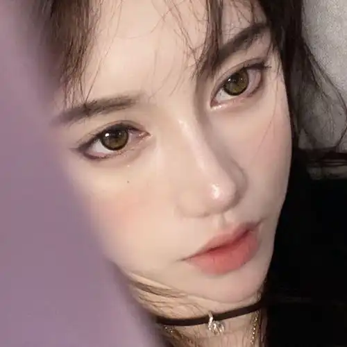 又美又飒的女生头像
