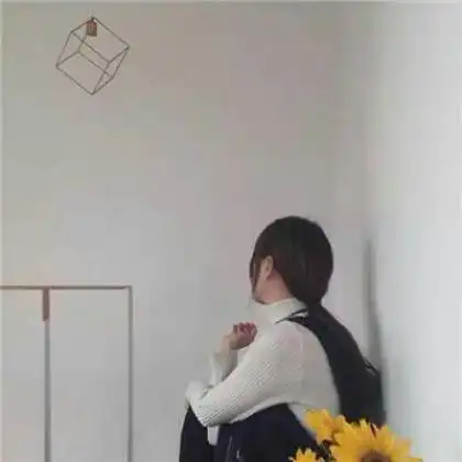 情侣头像真人一人一半,离开是短暂的我在原地等你
