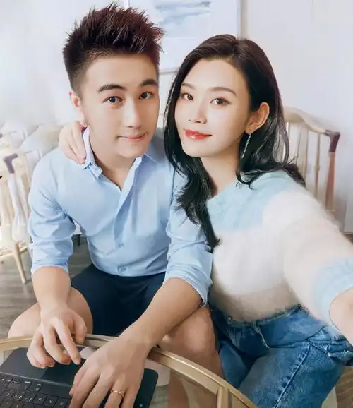 豪门媳妇奚梦瑶生下长孙,郭碧婷被向太把控,郭晶晶备受宠爱

