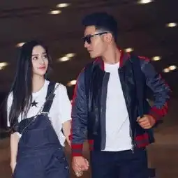 夫妇同色系的打扮情侣装甜蜜无比,俊男美女好养眼
