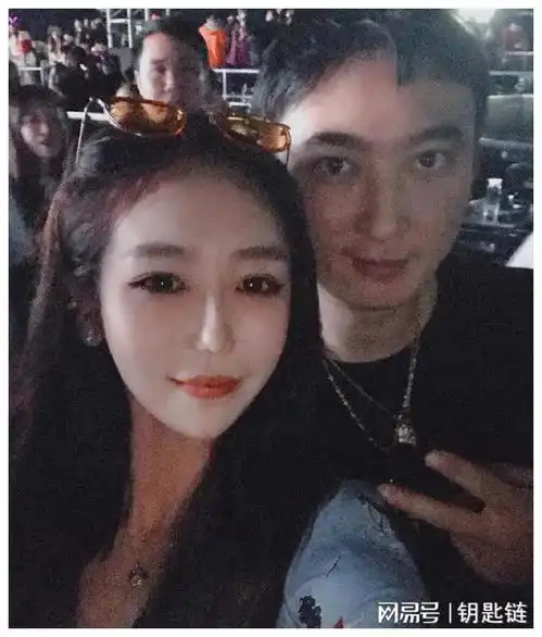 王思聪更换头像,疑似回应私生子传闻,黄一鸣曝王思聪知道孩子
