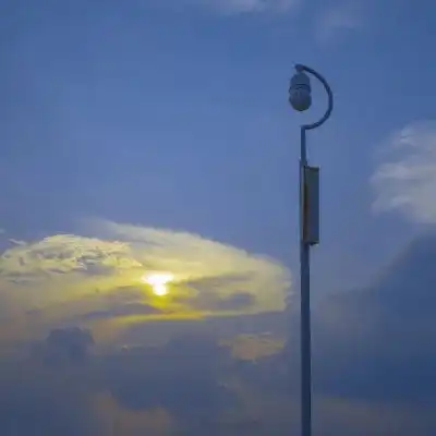 愿自己坚定而柔软自信且谦逊阳光唯美图片我要个性网
