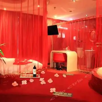 天鹅恋情侣主题酒店武汉光谷步行街店原光谷店图片天鹅恋情侣主题酒店武汉光谷步行街店原光谷店真实图片相册

