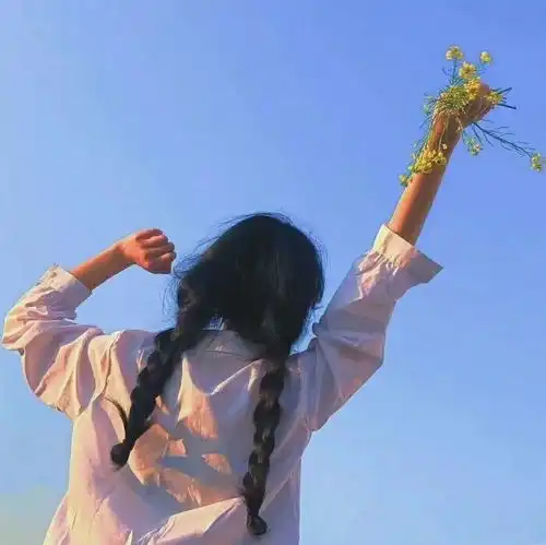 单人情头我对你只有正儿八经的偏心
