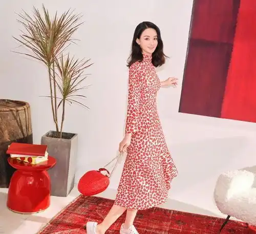网曝赵丽颖冯绍峰将于2月份举办婚礼,喜糖已在抓紧定制中
