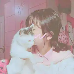 情侣头像男生和女生都在亲猫

