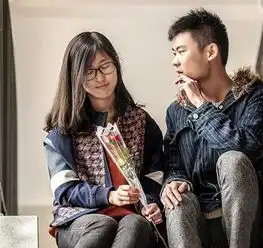 情侣出去旅游,开一间房房还是两间房00后妹子的回答霸气了

