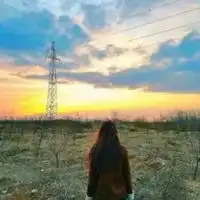 qq女生头像伤感背影唯美伤感背影女头
