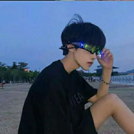 qq男生头像超拽演绎着不同的人生
