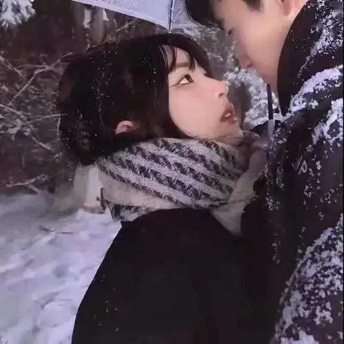 是很多人喜欢的情侣头像
