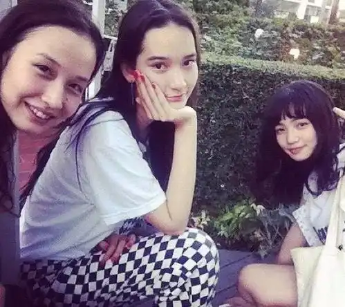 闺蜜头像

