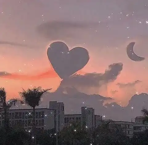 关于星星月亮的文案在星河清浅的夜,你坠入我的梦里
