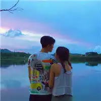 简单喜欢情侣头像想要喜欢你永远
