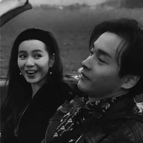 精神领袖佛爷热门翻唱爱转角遇见了谁是否有爱情的美.
