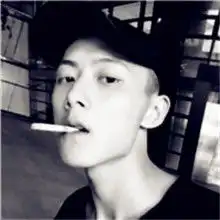 抽烟的男生头像有伤感的,有冷酷的,也有霸气十足的
