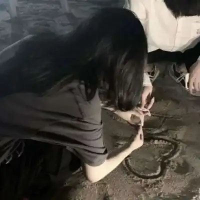 可以和小号换上的情头
