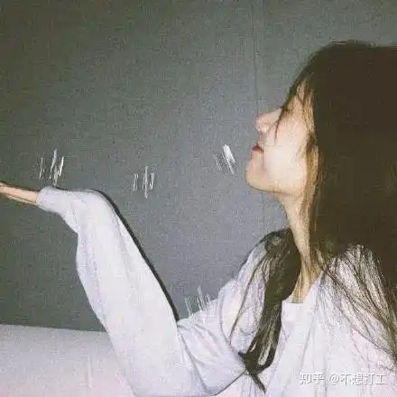 头像高级感小众女生头像
