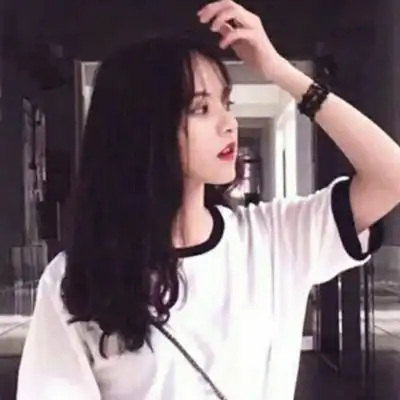 世界唯美女生头像芙蓉不及美人妆,水殿风来珠翠香女生头像qq头像站
