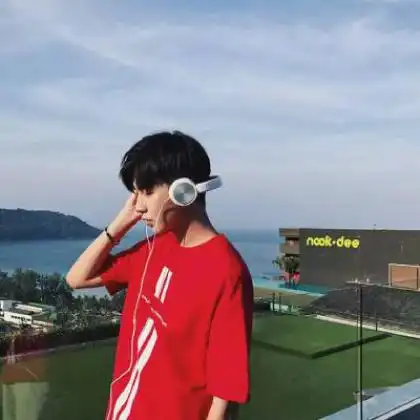 有品味男人微信头像,品味和风度都是具备的
