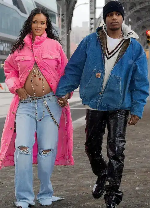 rihanna真的怀孕啦最新消息生完马上办婚礼

