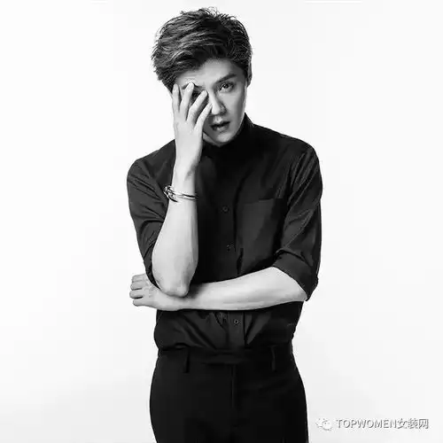他不愿意和我戴情侣配饰,是不是不爱我
