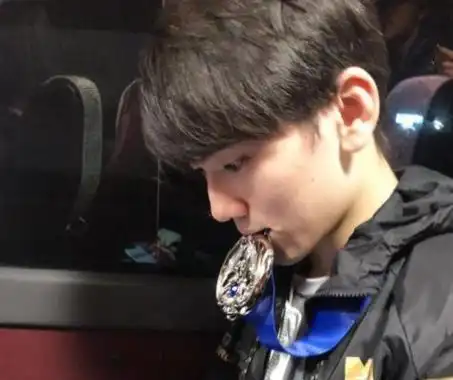 阿水和uzi究竟谁更强kid在线回答,答案令人信服
