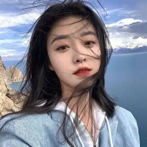 一眼就心动的头像呐
