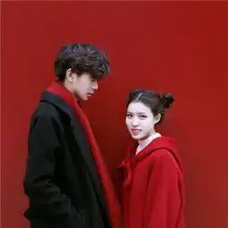 萌妹子和帅小伙情侣头像一对两张超甜你的幸福由我一人赞助
