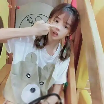 情侣头像一男一女各一张
