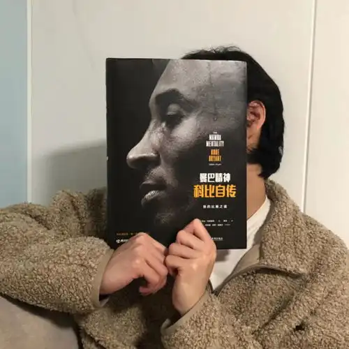 最新男头像为何旧知己到最后变不成到老友

