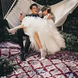 怎样才能够达到情侣对婚纱照的标准呢
